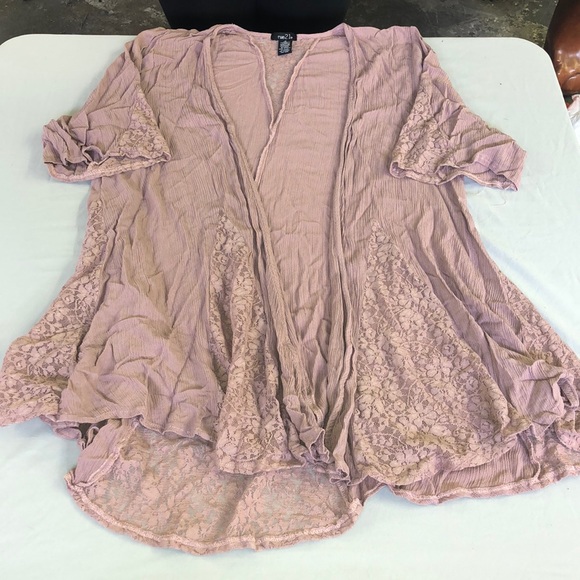 Rue21 Tops - RUE 21 kimono / pre-loved